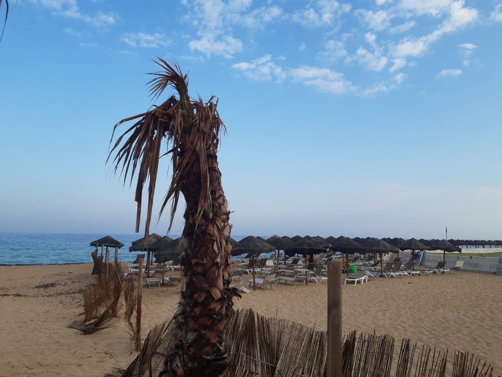 Solo il mare e la sabbia