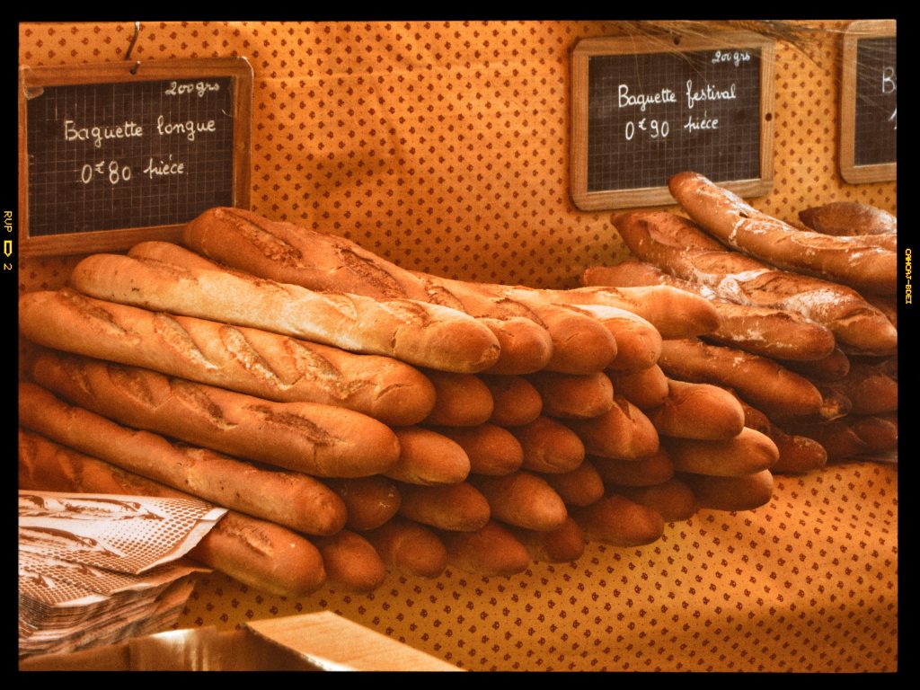 Il mio benessere è... il pane, il supereroe del benessere! Elemento imprescindibile della nostra dieta mediterranea...un fidato compagno per affrontare in maniera più semplice e serena la dieta, senza privarci di quella sensazione di sazietà e soddisfazione che non deve mai mancare alla fine di un pasto.