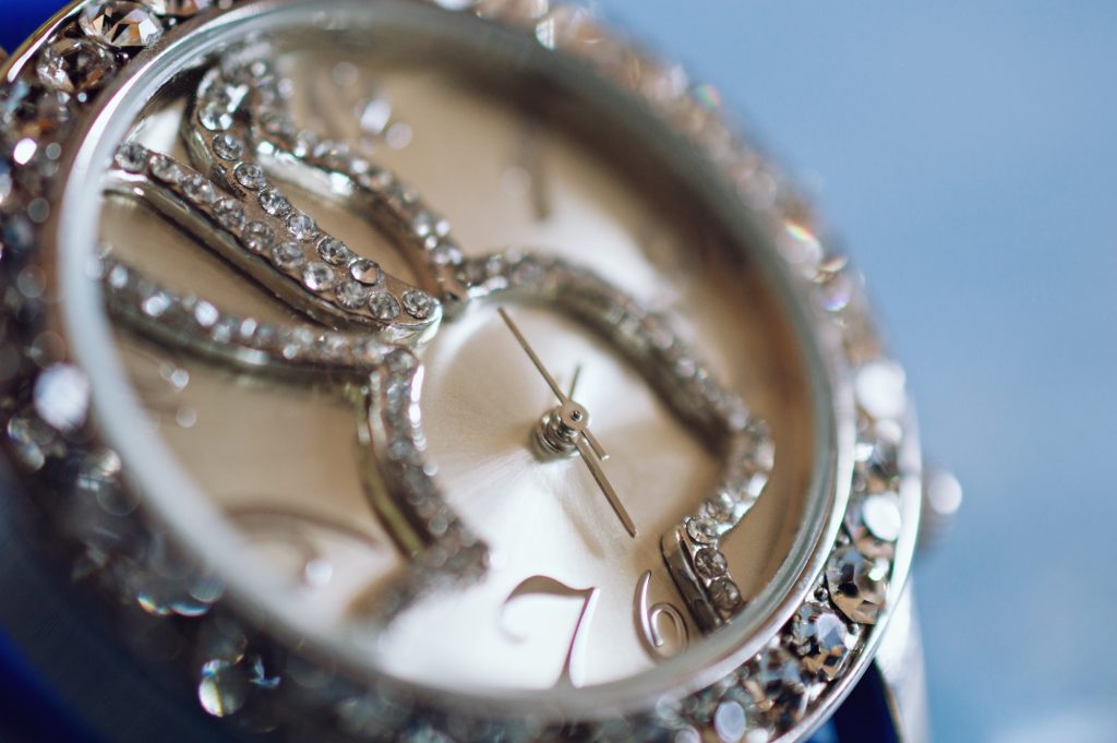 Il mio benessere è...spendere bene il mio tempo...credo che saper gestire il proprio tempo apporta grandi miglioramenti sia in ambito lavorativo che nella vita quotidiana. Saper gestirlo ci permette di raggiungere tutti gli obiettivi che ci si è prefissati, di ridurre lo stress e l’affaticamento e aumentare i livelli di creatività e produttività.

“Il tempo è relativo, il suo unico valore è dato da ciò che noi facciamo mentre sta passando.” Einstein