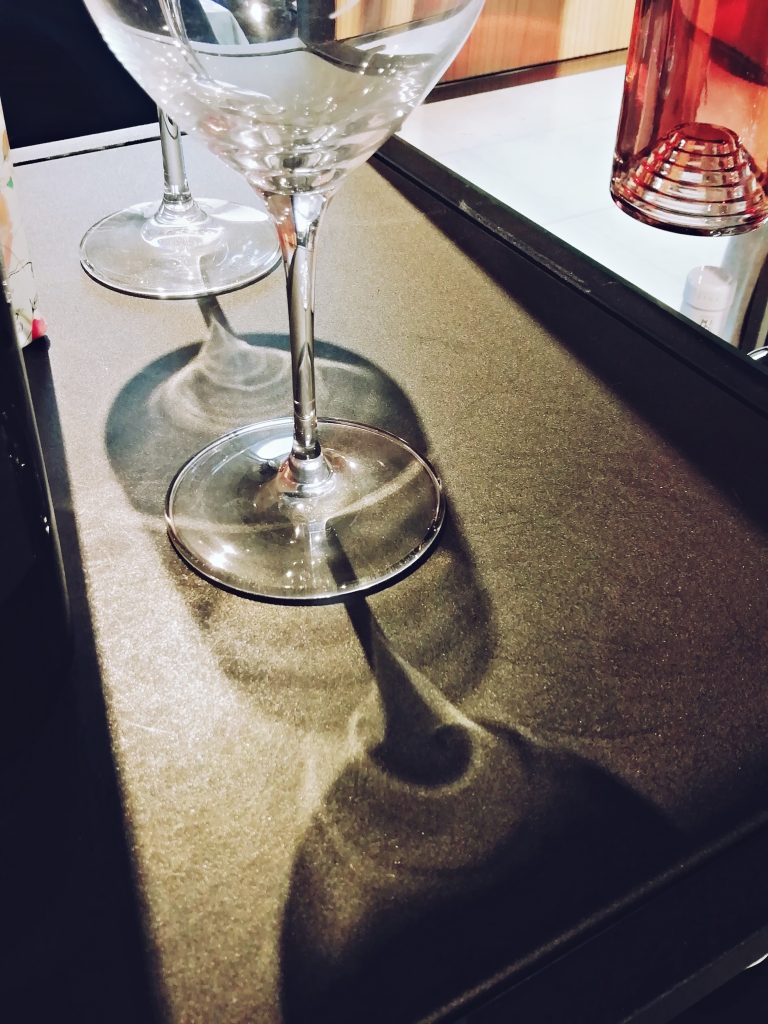 Il mio benessere è...un bicchiere di vino non deve mancare mai sulle nostre tavole! Una moderata quantità di vino appaga il palato, aiuta la digestione e favorisce la salute cardio-circolatoria.