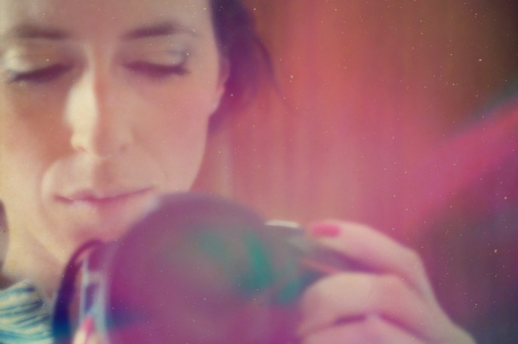 Il mio benessere è...fotografare...può sembrare strano ma la fotografia mi aiuta a rilassare la mente e rappresenta quindi un momento in cui raggiungo un grande benessere mentale! Ma non solo...mi spinge a visitare nuovi posti e guardare attentamente la bellezza del nostro mondo anche nelle piccole cose...mi spinge ad essere creativa, a non avere timore di osare e di accettare sempre nuove sfide. Mi ha fatto acquistare maggiore sicurezza nelle mie capacità dandomi tante soddisfazioni.