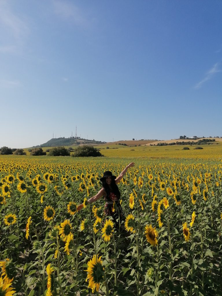 Respirare il profumo dei fiori e sentirsi liberi a contatto diretto con la natura.