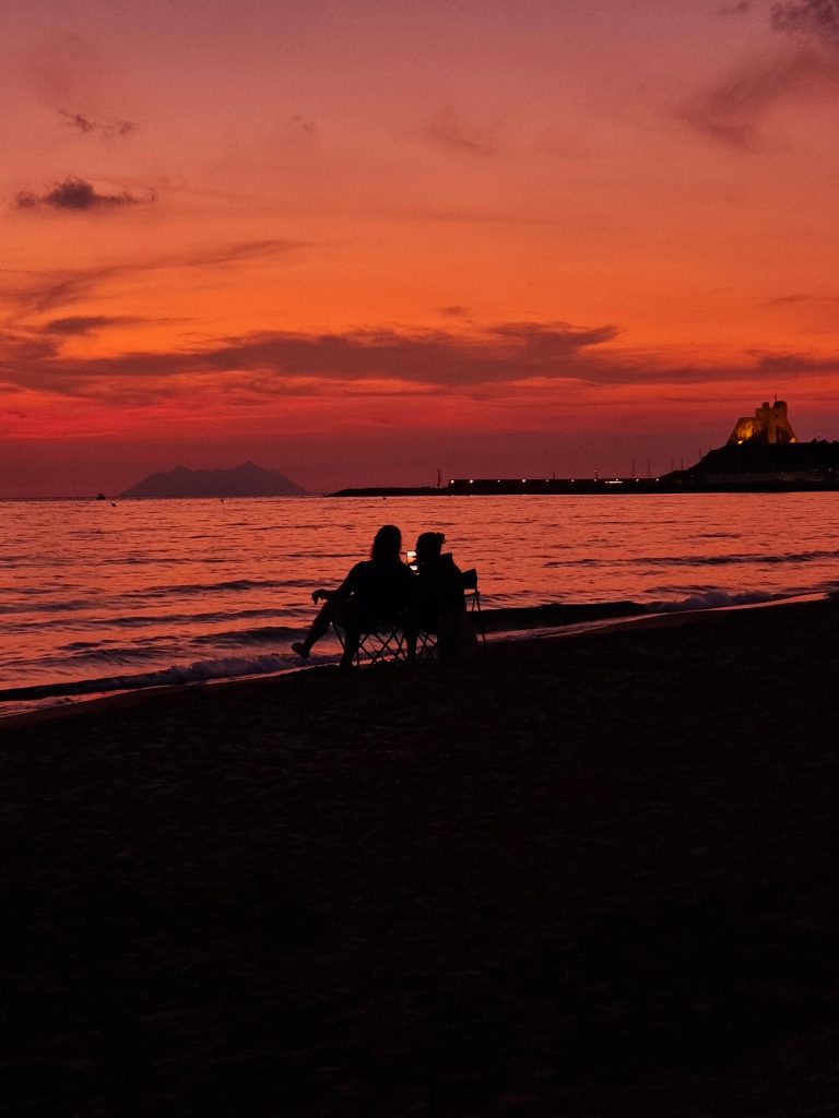 Essere avvolta in un rosso infocato tramonto ...