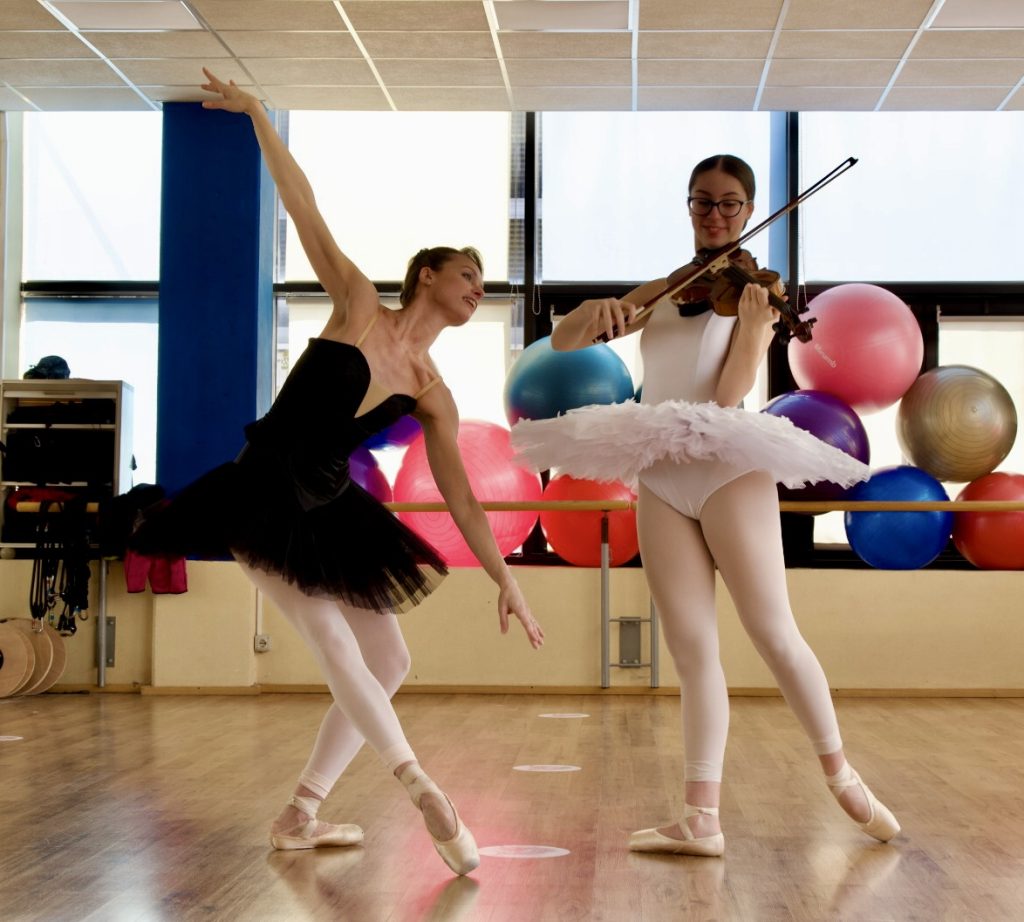 Farmi trascinare dalla musica ed immergermi in essa a passi di danza