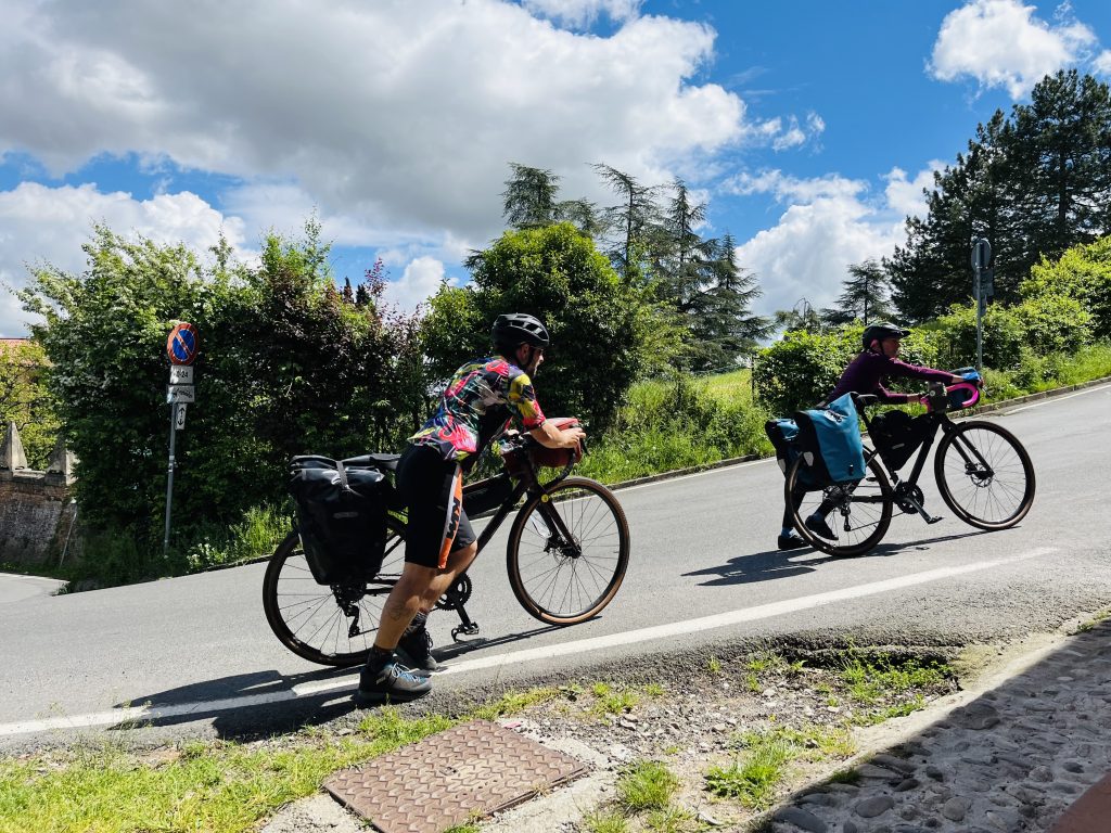 Ovunque e sempre in movimento: in bici, a piedi… si apprezza ogni centimetro percorso