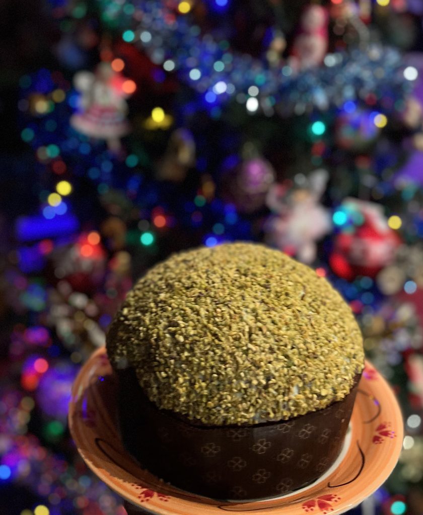 Pandoro classico o al pistacchio? Sono tutti due buonissimi!