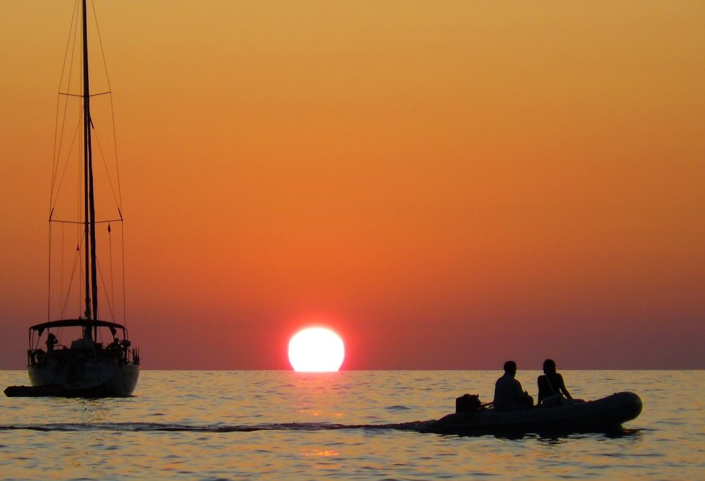 Il mio benessere è fare un giro in barca al tramonto