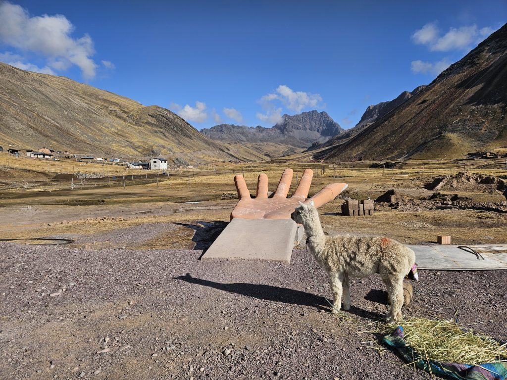 un paesaggio impattante, che ti prende per mano.
