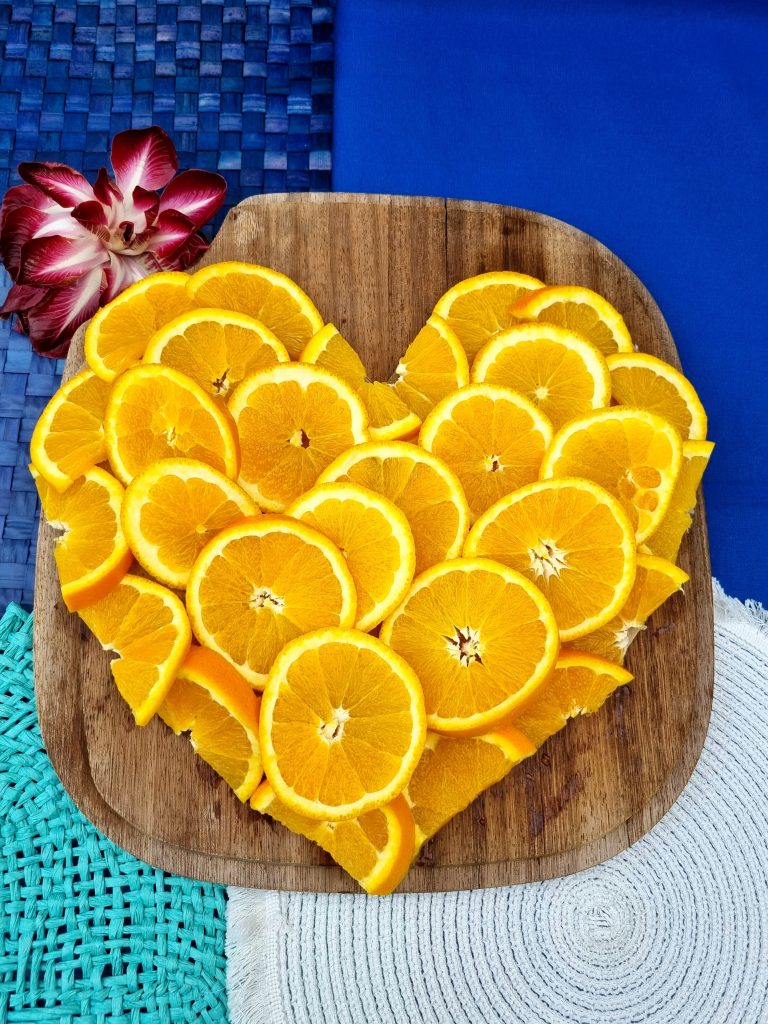 Consumare regolarmente agrumi, sono ricchi di proprietà benefiche per il nostro organismo , versatili anche in cucina. Adesso inizia la stagione dove sono dolci e succosi.