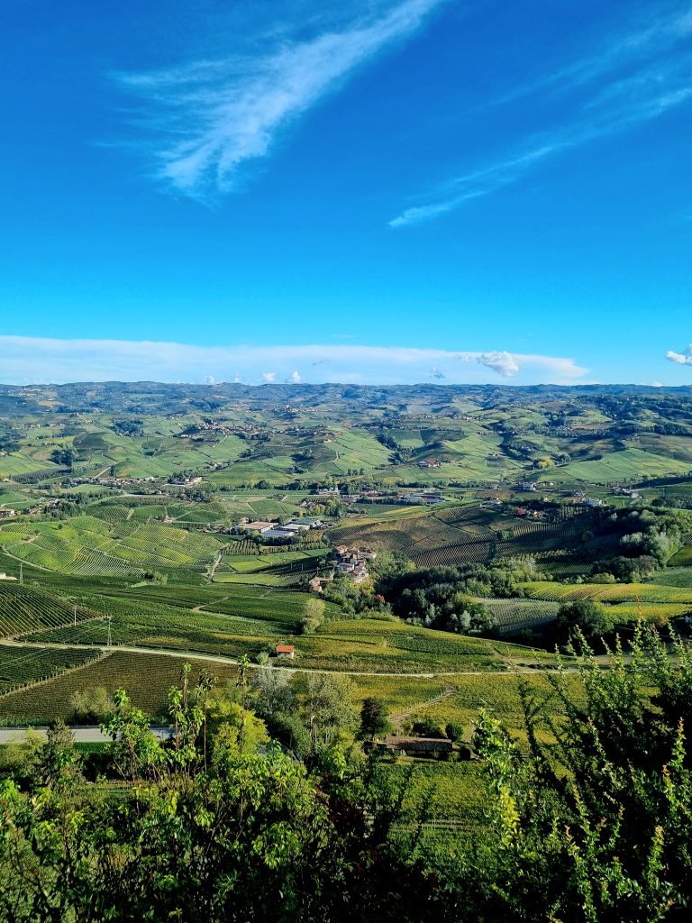 Staccare ogni tanto la spina ed immergermi in un week-end eno-gastronomico, alla scoperta dei borghi della nostra bella Italia.