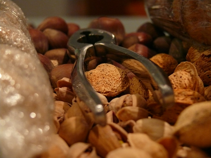 uno spuntino con la frutta secca, una fonte di sapore e un concentrato di energia, una “miniera” di proprietà nutrizionali benefiche per il nostro organismo!!!