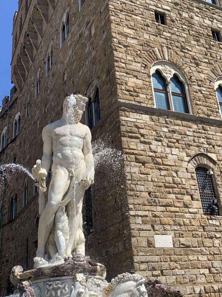 ESPLORARE E SENTIRE STORIA E ARTE DEL LUOGO