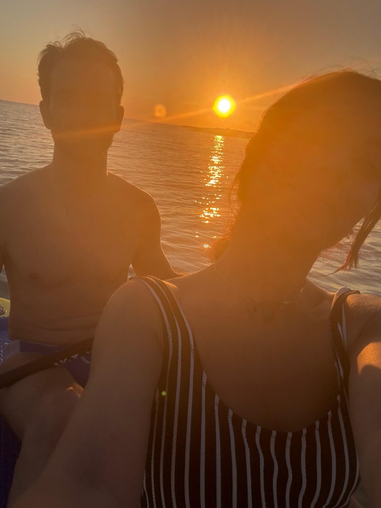 2 cuori, 1 sup, 1 amore al mare, col tramonto! ❤️