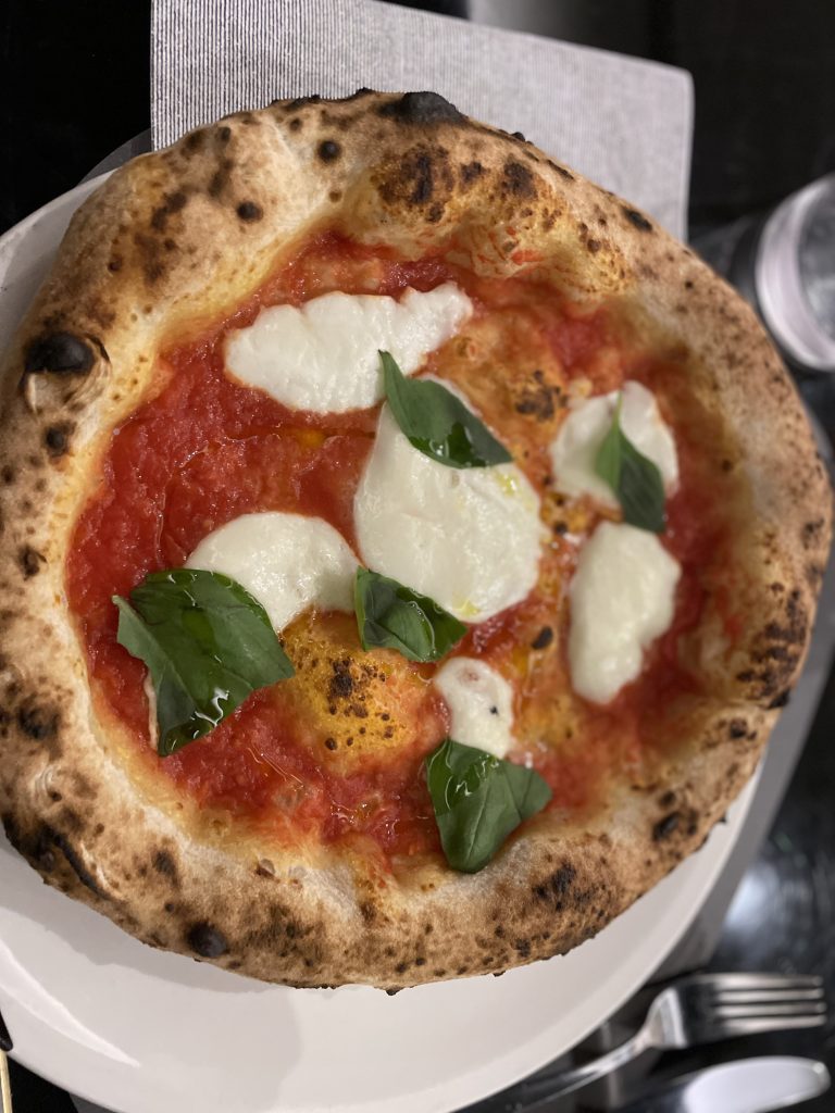 Il mio benessere è uscire con chi amo per mangiare una pizza buona!