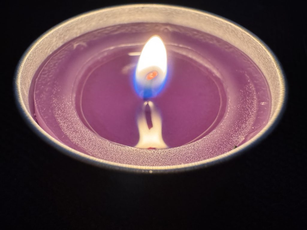 che ci sia la Pace ovunque per vivere in sintonia con la leggerezza nel Cuore.