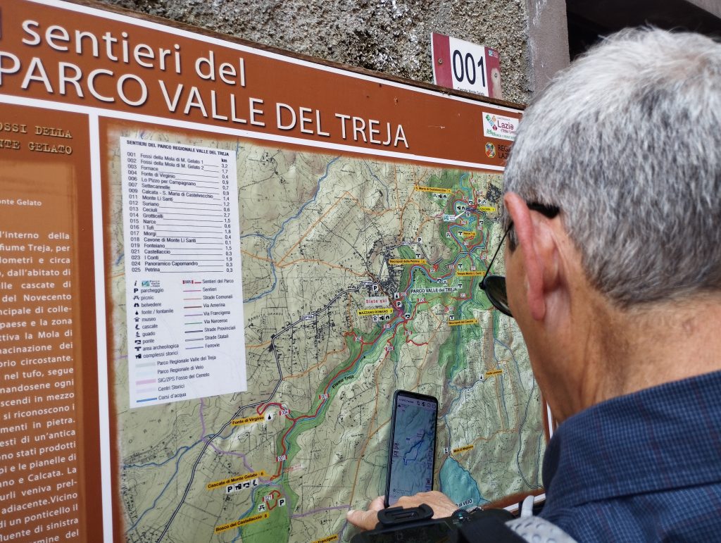 osservare i sentieri, immaginare il cammino, immergermi nella natura e rilassarmi insieme ai miei compagni di viaggio.