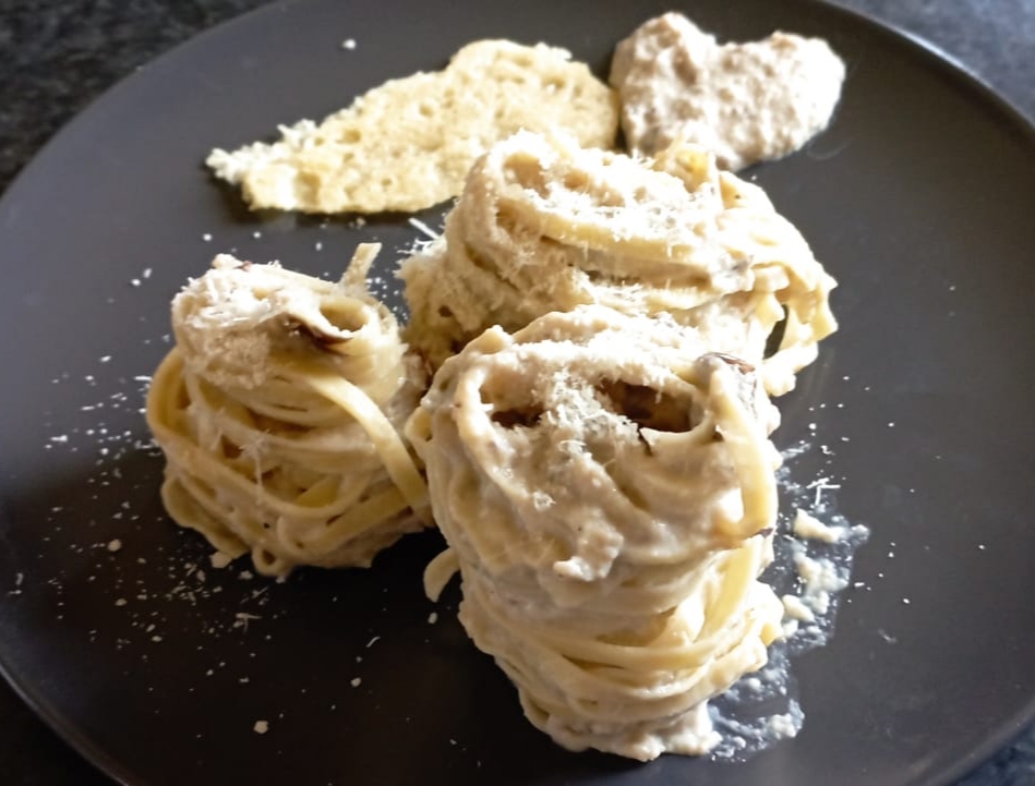 osservare i contrasti di colori e godere dei sapori del piatto.