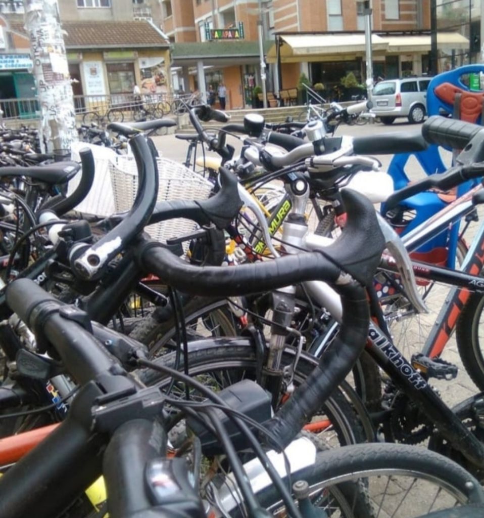 godere di una giornata, parcheggiare la bici e continuare a piedi.