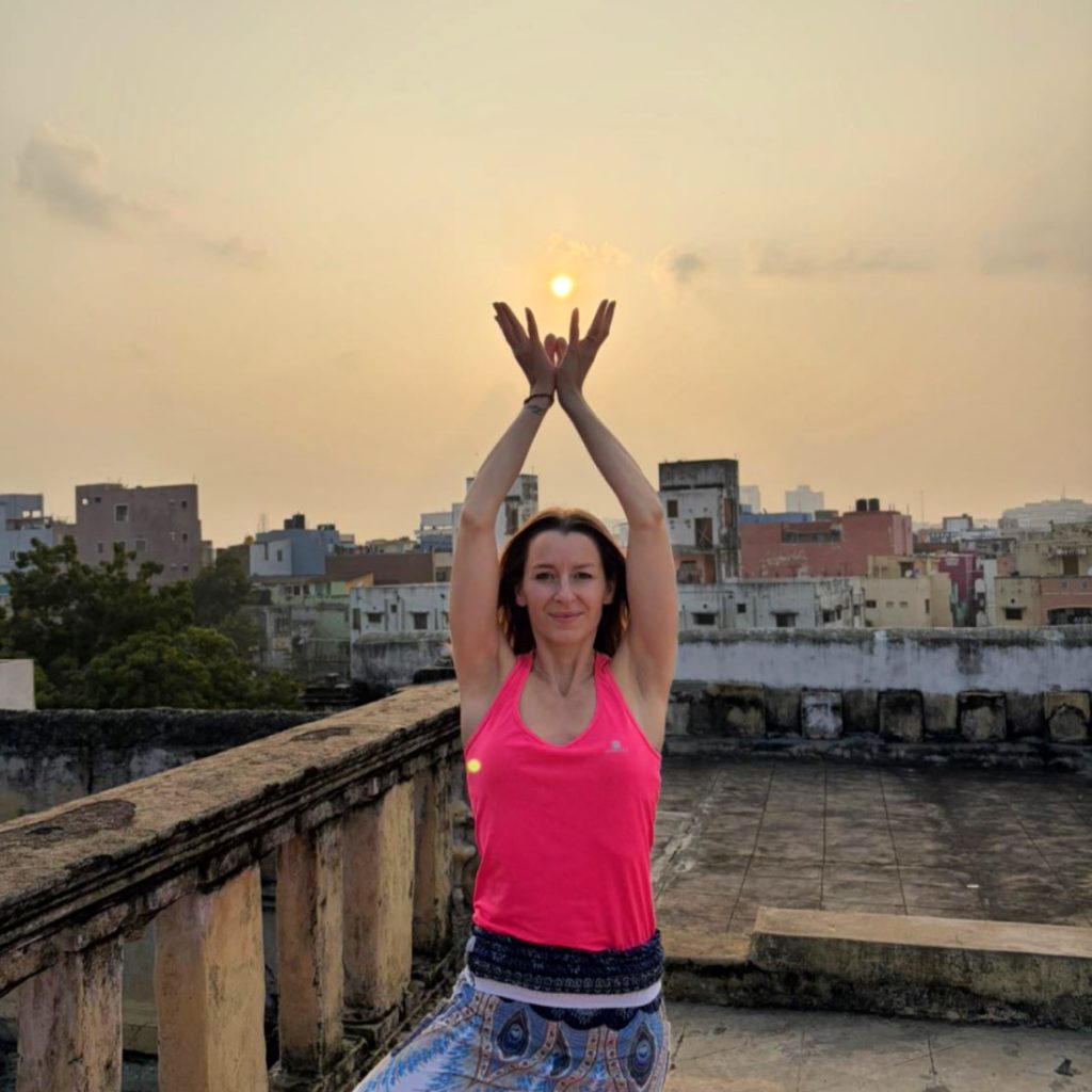 Praticare yoga nei posti dove lo yoga è nato
