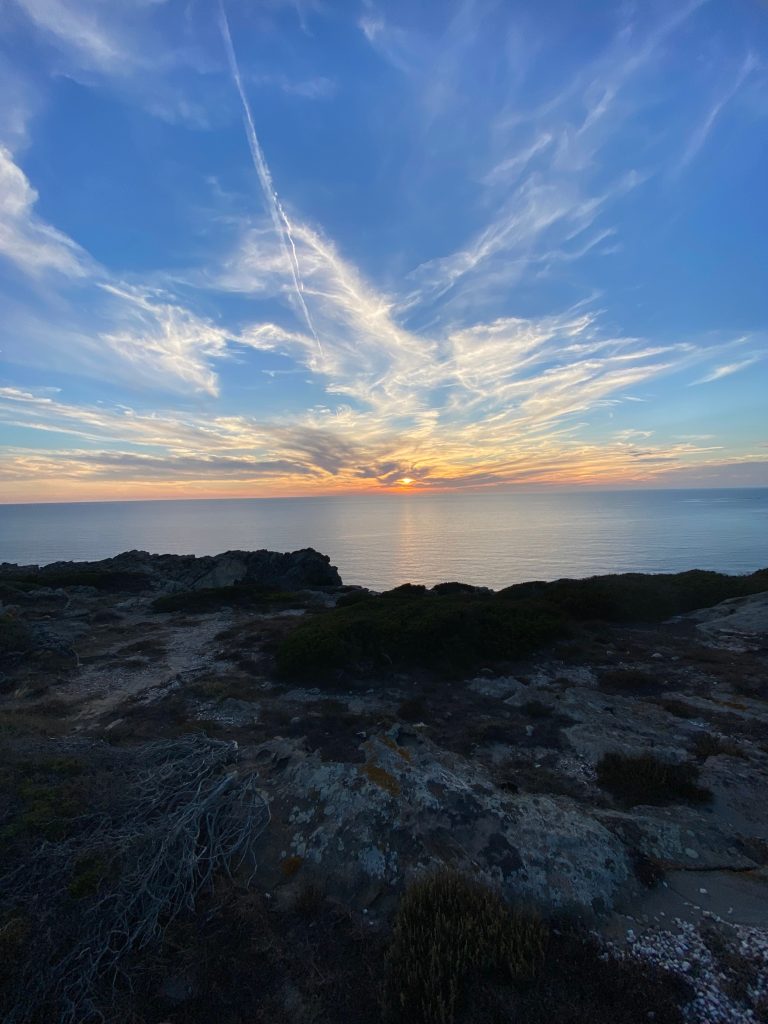 IL MIO BENESSERE è RESTARE A GUARDARE IL TRAMONTO PRENDOMI DEL TEMPO PER ME STESSA