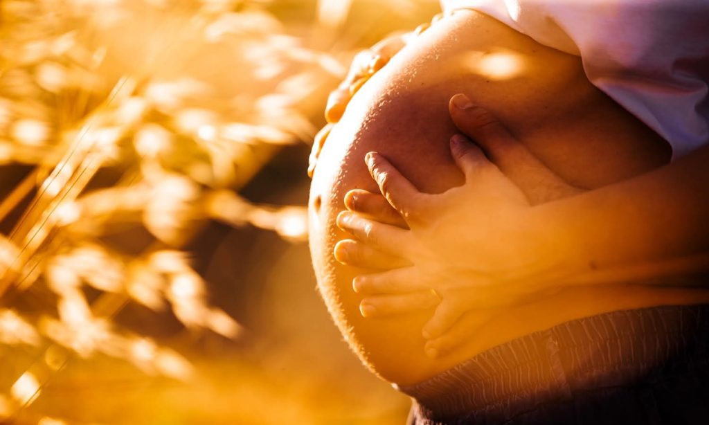 Prendersi cura di sé, ascoltare il proprio corpo e vivere questa attesa con serenità significa scegliere il proprio benessere, dentro e fuori.