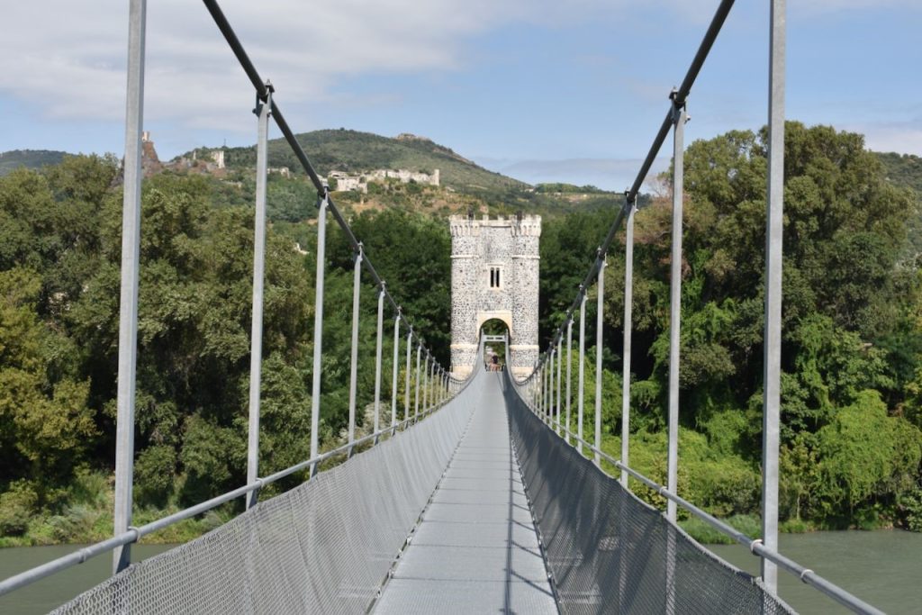 Concedermi una passeggiata, condita da un pizzico di adrenalina, sospeso tra cielo e acqua!