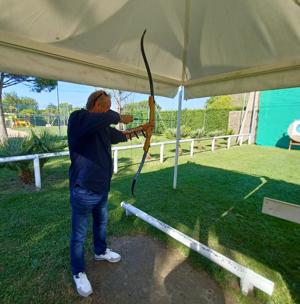 nel tiro con l'arco: non importa colpire il centro. Questo sport mi dà un senso di equilibrio e benessere interiore, anche solo nel tendere l'arco e sentire il rumore della freccia che vibra nel vento, seguendo il suo percorso con lo sguardo.