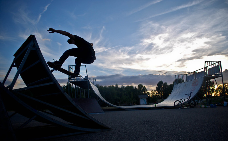 skateboarding, una piccola tavola e poi evoluzioni…