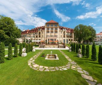 Thermia-Palace-Ensana-Health-Hotel-Spa-Piestany-Slovacchia-1 Thermia Palace Ensana Health Hotel Spa Piestany Slovacchia gallery