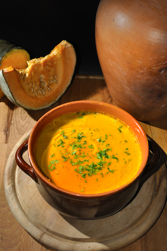 zuppe, minestre e vellutate sfiziose… oggi protagonista la zucca, buona e salutare.