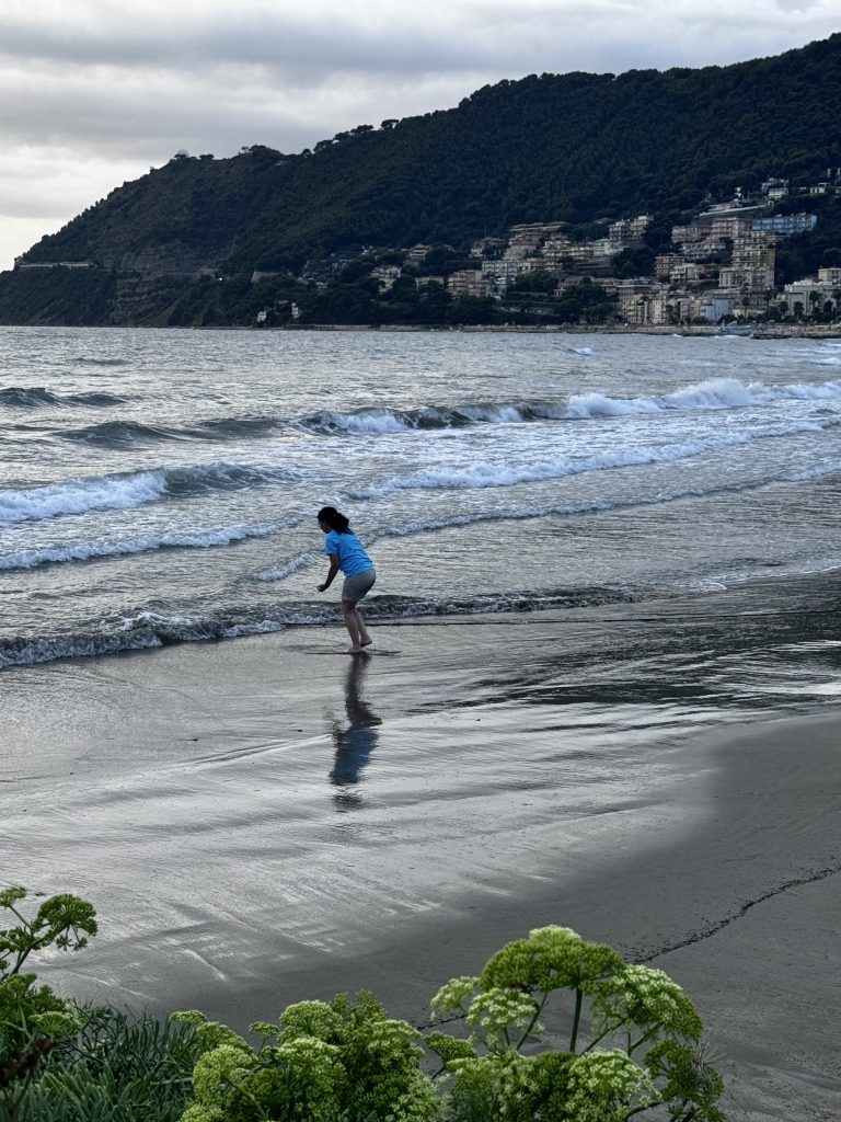 Respirare a pieni polmoni l’aria del mare in una fresca giornata di settembre…