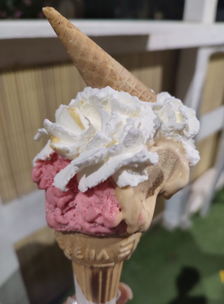 vivere pienamente l' estate, beneficiando di tutto quello che questa bellissima stagione ci dona....anche i piccoli peccati di gola