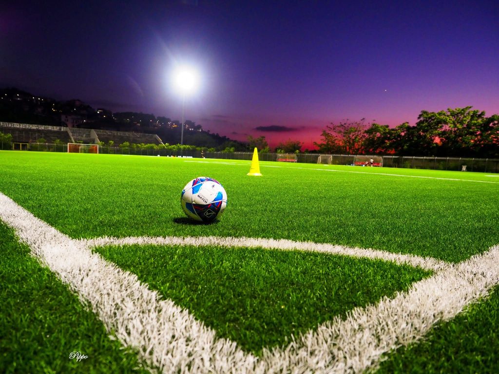 Aspettare l'ora blu per dare due calci ad un pallone