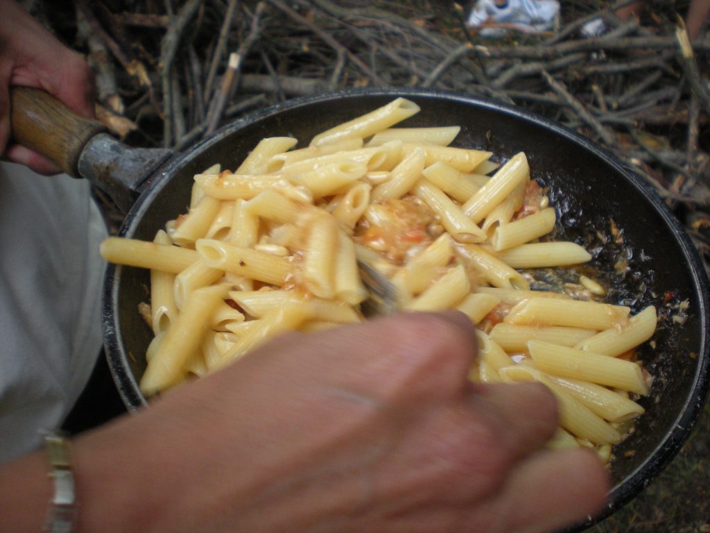 preparare il pranzo in mezzo al verde