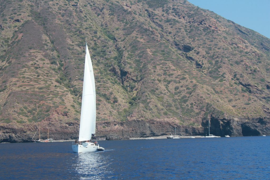 Il mio benessere è scegliere una vacanza in barca e viaggiare sospinta dal vento per andare alla scoperta degli angoli nascosti delle isole, raggiungibili solo via mare