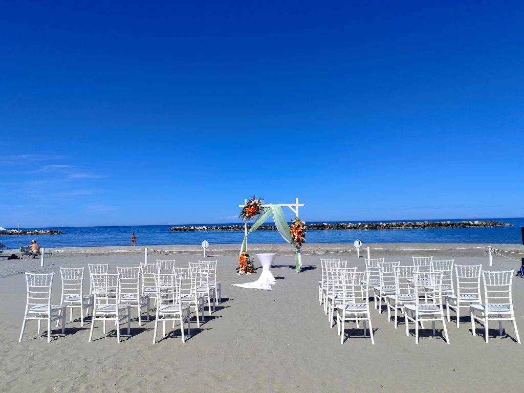 stato sognare il matrimonio su una spiaggia in riva al mare