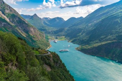 Geirangerfjord (Norvegia) Image by wirestock on Freepik