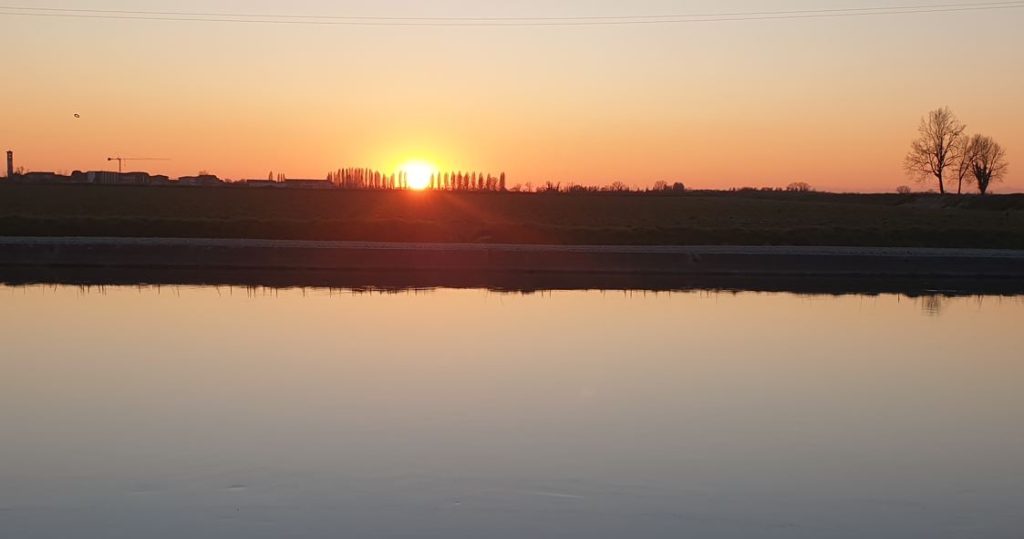 Tramonto allo specchio