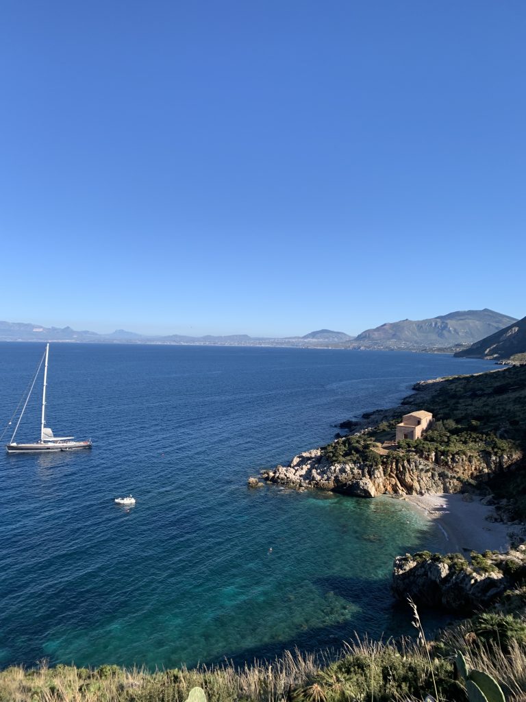 Esplorare nuovi posti e godermi la natura