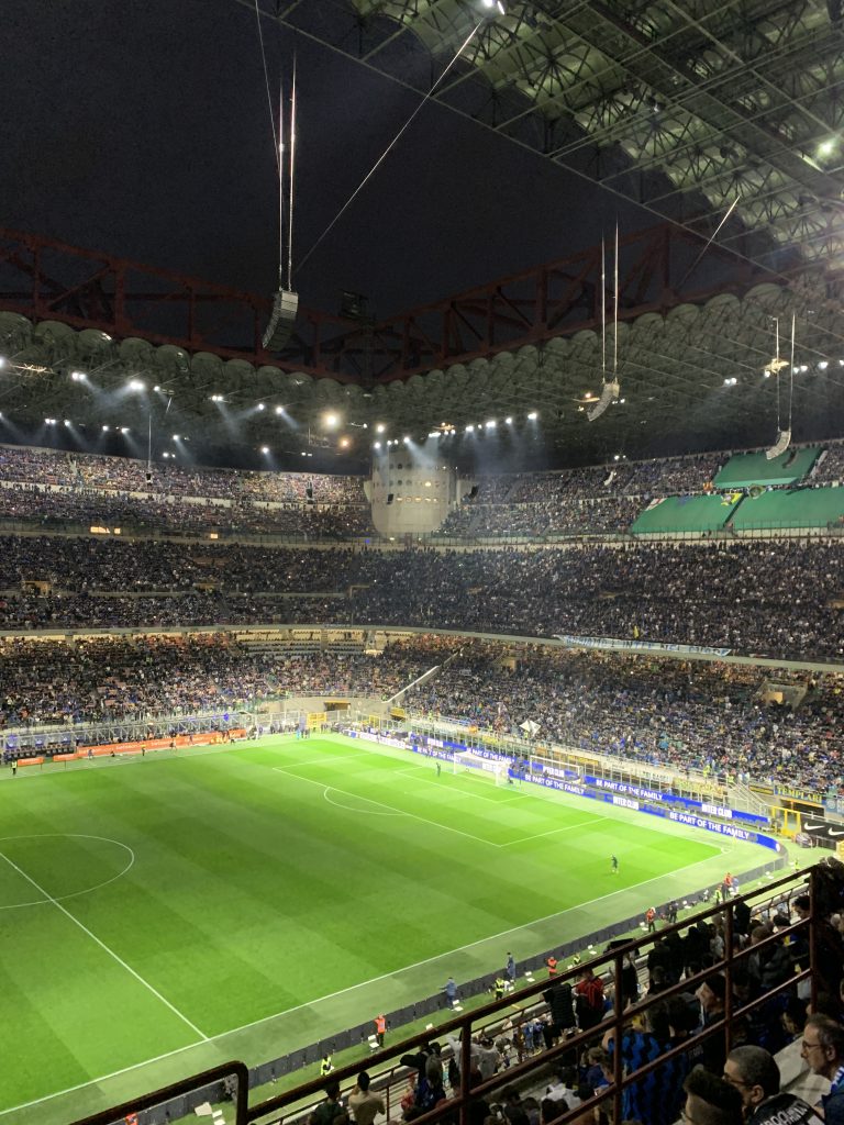 Seguire il mio sport preferito e la mia squadra