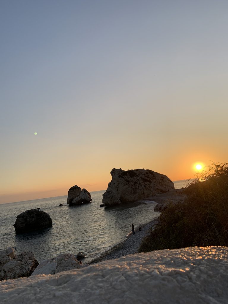 Viaggiare con i miei amici ed esplorare luoghi nuovi!