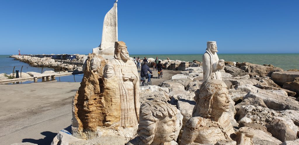 le domeniche d'inverno, il sole timido e le passeggiate all'aria aperta