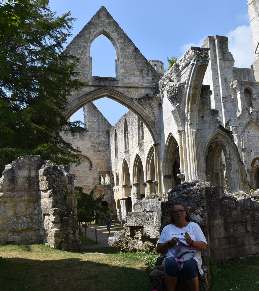 Lavorare a maglia in giro per l'Europa in posti bellissimi