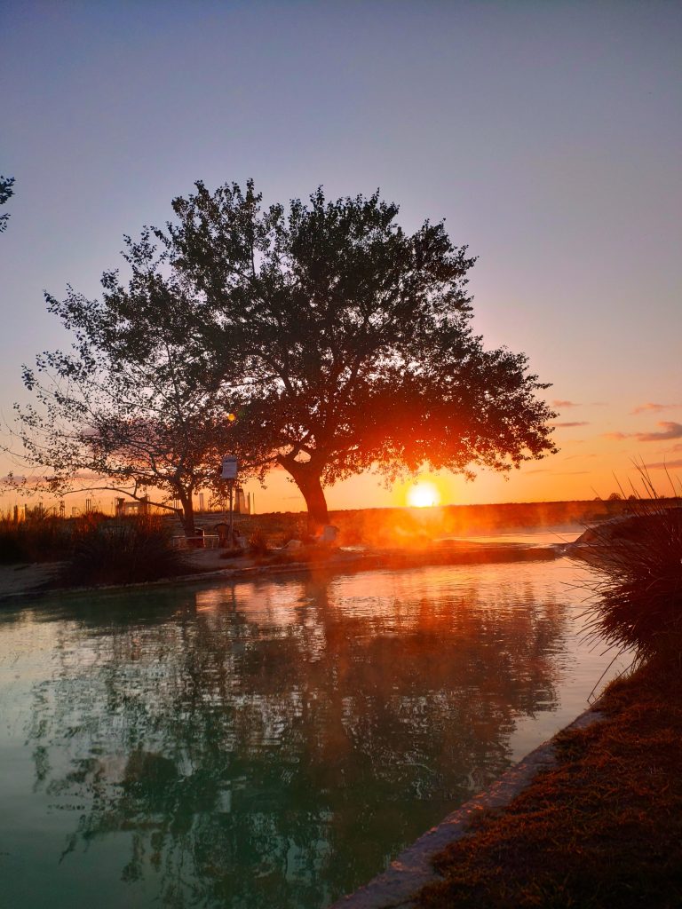 una giornata di relax, l'acqua calda, il tramonto, e il silenzio che mi accompagna