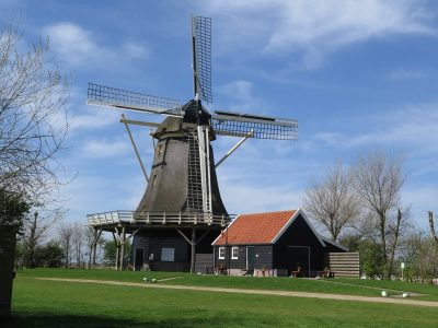Mulino a vento, Korenmolen De Hoop, situato a 't Zand, Paesi Bassi