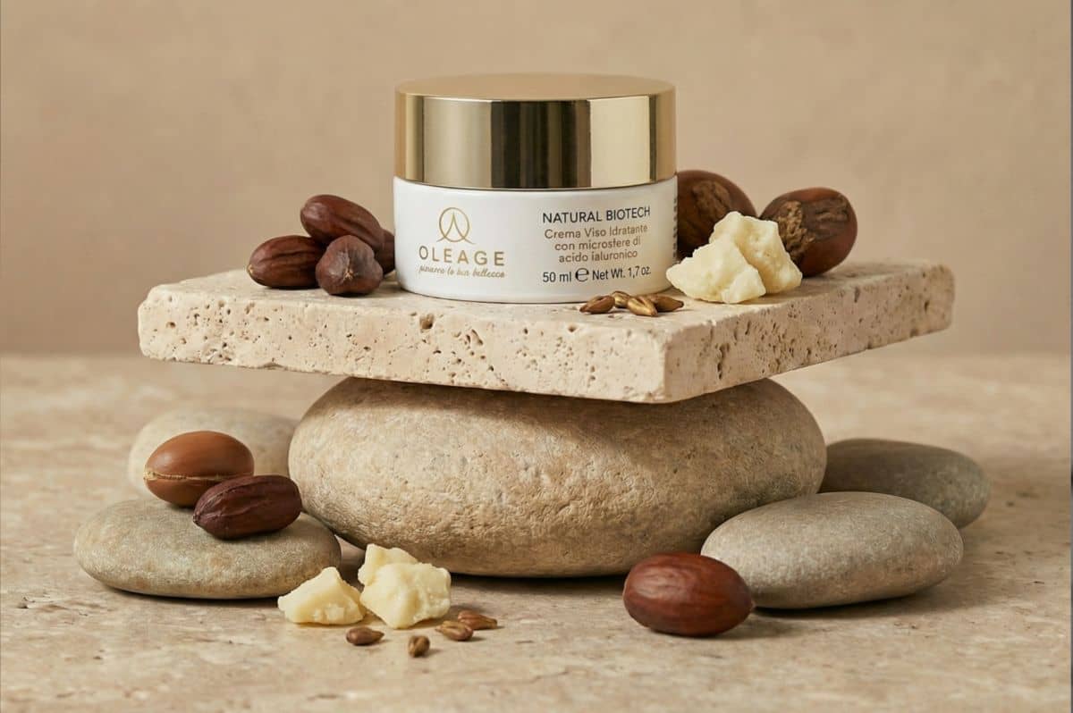 OLEAGE NATURAL BIOTECH Crema Viso Idratante con microsfere di acido ialuronico