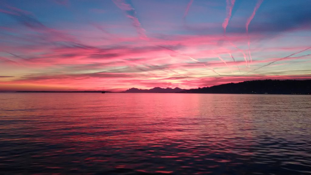 Trovare la pace osservando un tramonto.