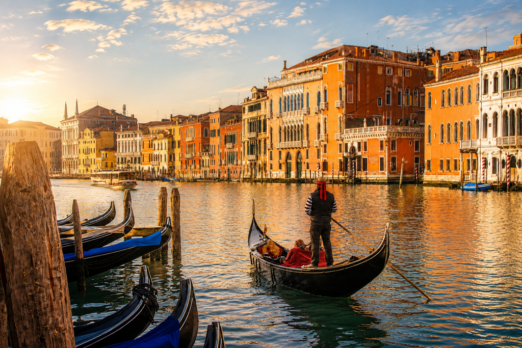 Ci sono luoghi che ti fanno rallentare senza che tu te ne accorga. A Venezia, tra il riflesso del sole sull'acqua e il silenzioso scivolare di una gondola, ritrovi il piacere delle cose semplici. Ed è proprio lì che per me nasce il vero benessere.
