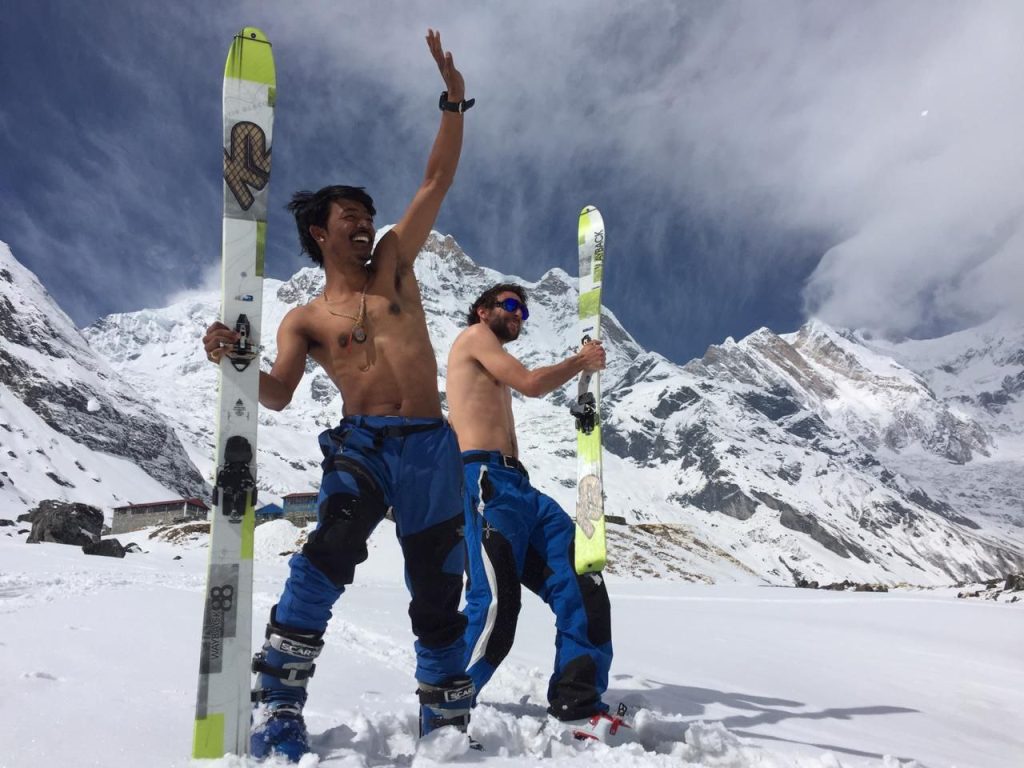 Condividere la gioia della libertà con gli amici. Lo sport è un'epidemia di salute, una fonte di miglioramento, uno strumento per realizzare sogni.