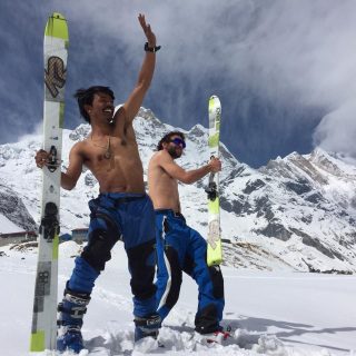 Nome e Cognome: Flavio Demozzi Categoria: Sport “Il mio benessere è…” Condividere la gioia della libertà con gli amici. Lo sport è un'epidemia di salute, una fonte di miglioramento, uno strumento per realizzare sogni. Riceve il Premio finale: Crociera MSC New York, Caraibi e Antille di 9 giorni/8 notti per 2 persone MSC CROCIERE